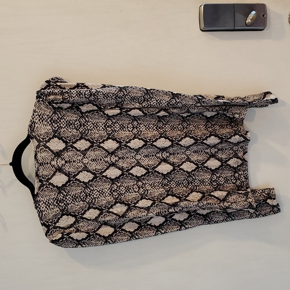Sunday in Brooklyn Ashton Snakeskin Print Long Sleeve Top XS - Picture 6 of 7